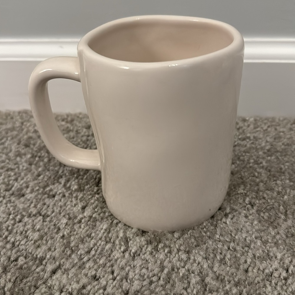 Rae Dunn Hot Mama Mug - Picture 2 of 3